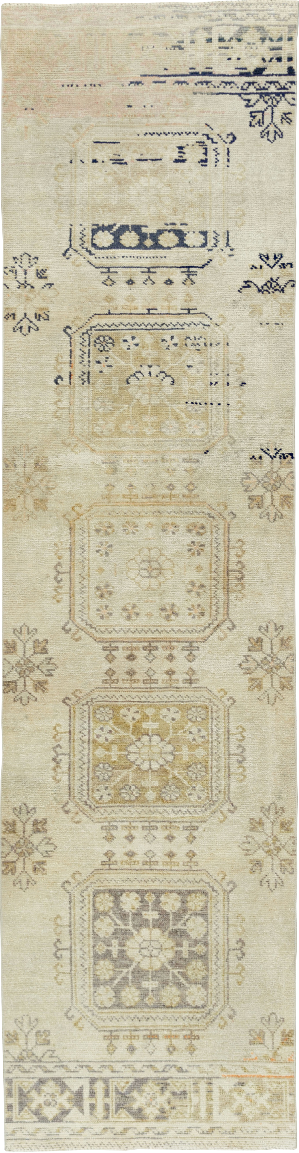 Vintage Turkish Anatolian Runner, No.33702 - Gss