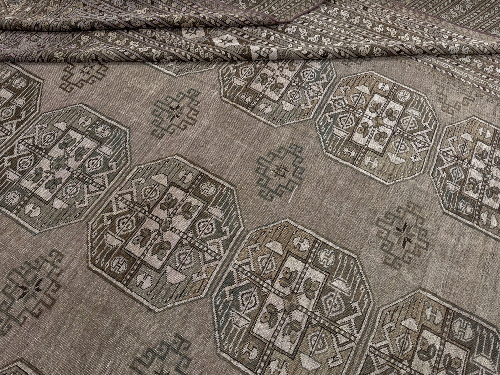 Vintage Central Asian Turkoman Room Size Carpet, No.33708 - Gss
