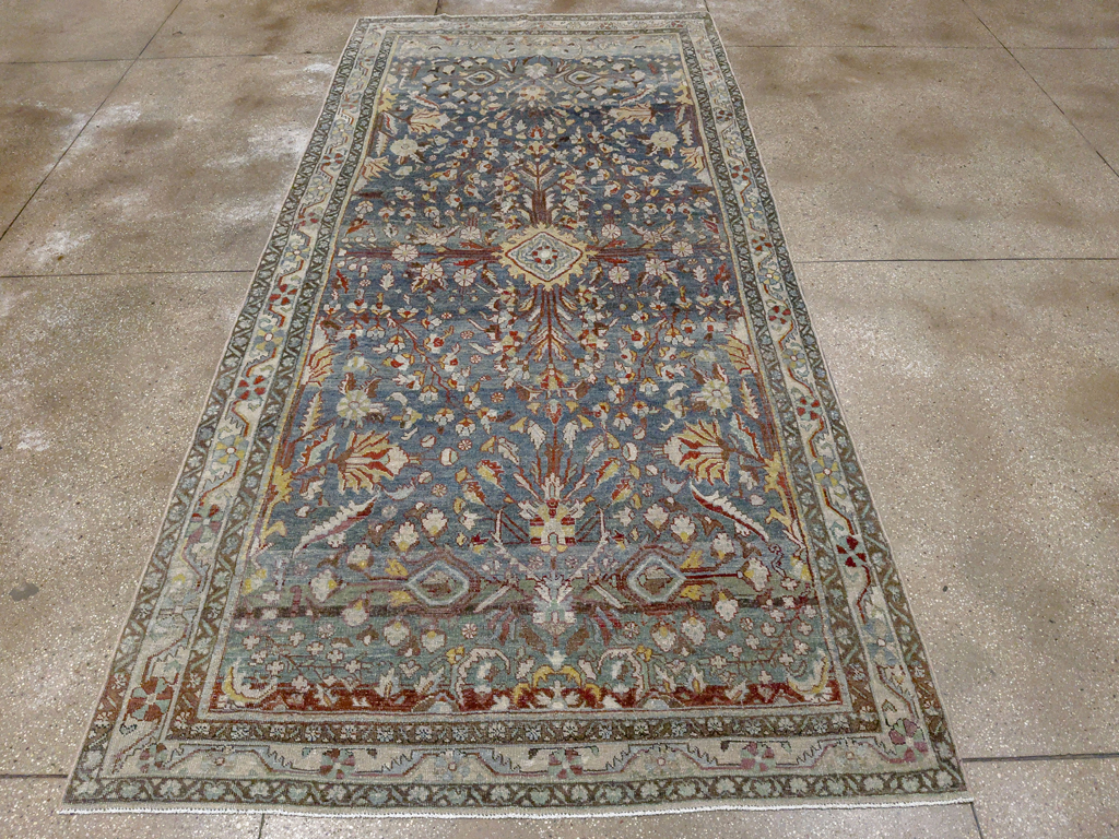 Antique Persian Mahal Gallery Carpet, No.33709 - Gss