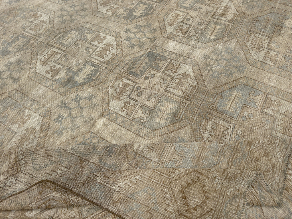 Vintage Central Asian Turkoman Room Size Carpet, No.33724 - Gss
