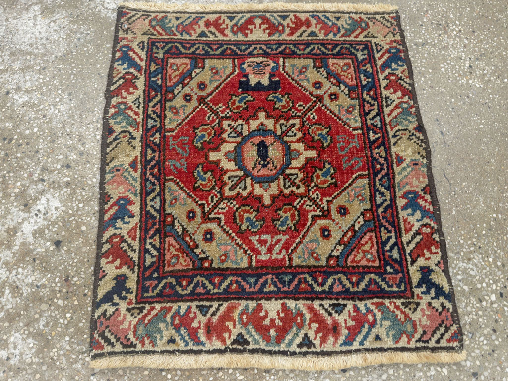 Antique Persian Pictorial Heriz Rug, No.33788 - Gss