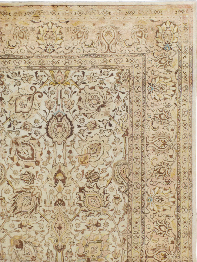 Antique Persian Tabriz Carpet, No.8111 - Gss