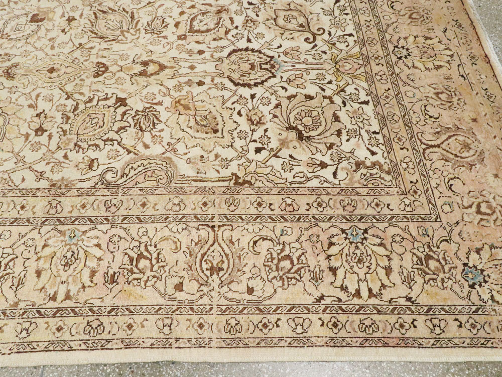 Antique Persian Tabriz Carpet, No.8111 - Gss