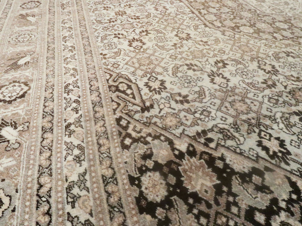 Antique Persian Tabriz Carpet, No.8320 - Gss