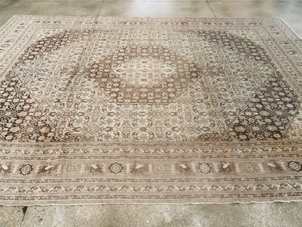 Antique Persian Tabriz Carpet, No.8320 - Gss