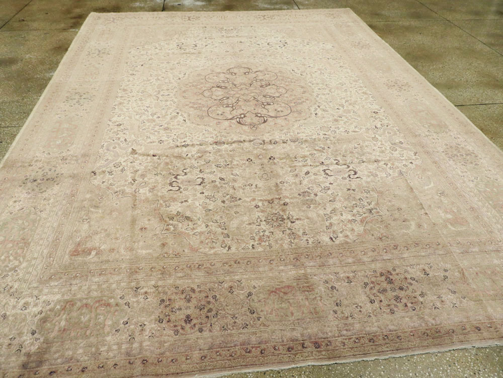 Antique Turkish Sivas Carpet, No.8322 - Gss