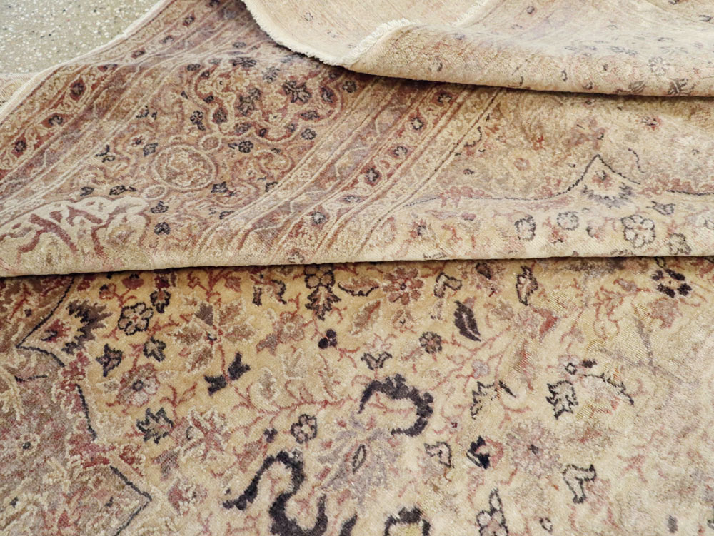 Antique Turkish Sivas Carpet, No.8322 - Gss