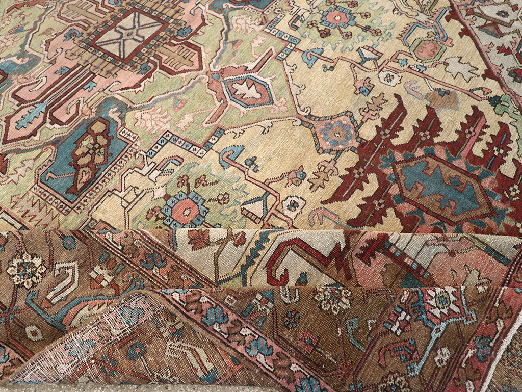 Antique Persian Serapi Carpet, No.8356 - Gss