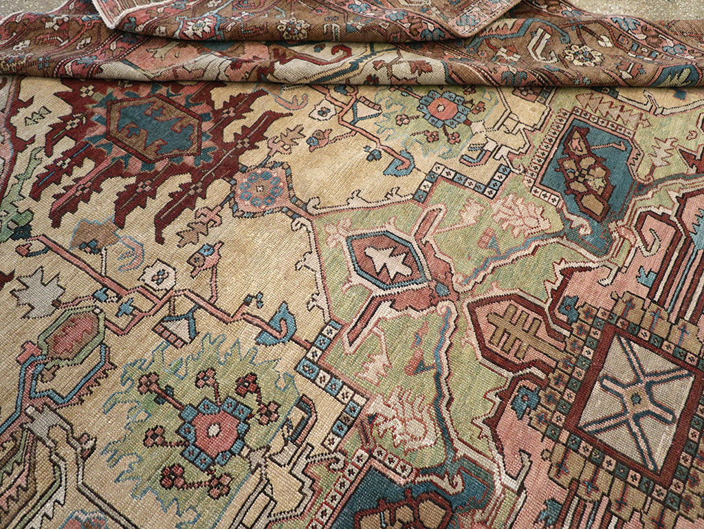 Antique Persian Serapi Carpet, No.8356 - Gss