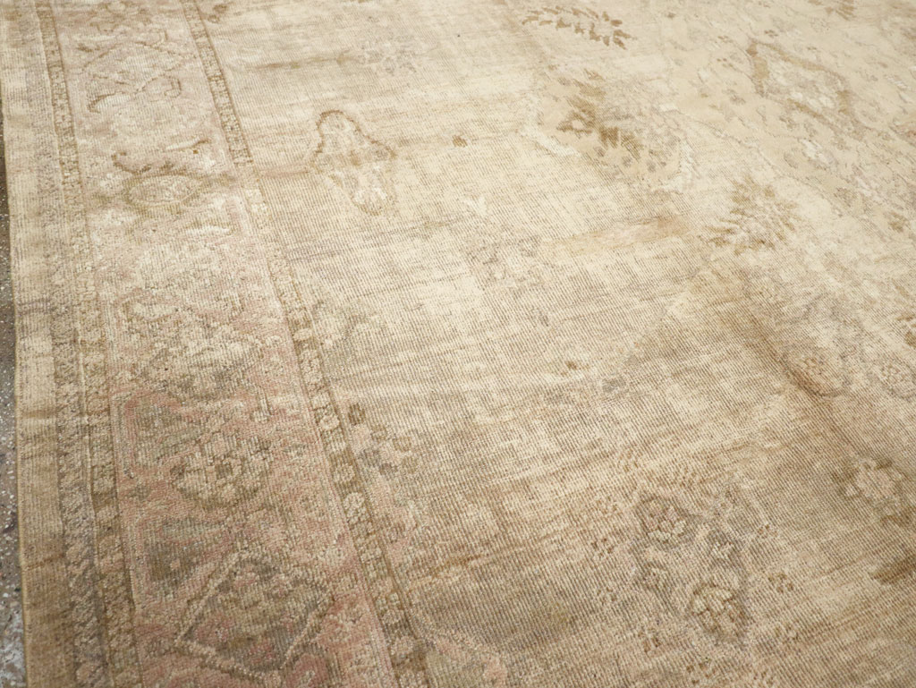 Antique Persian Sultanabad Carpet, No.8383 - Gss