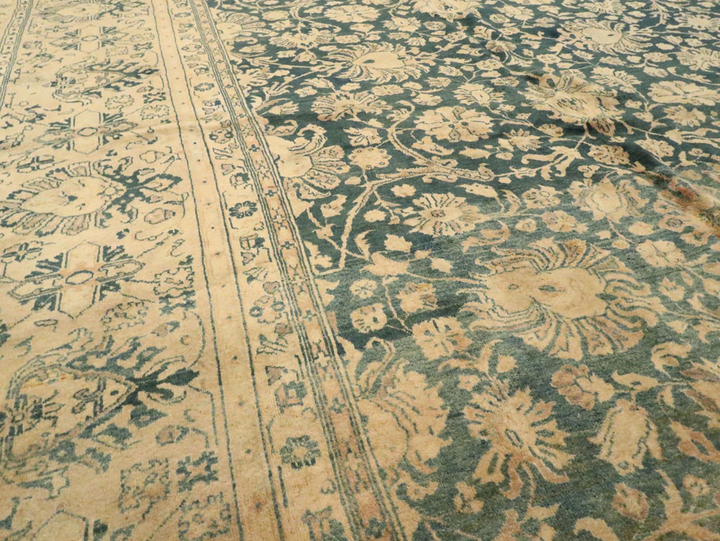 Antique Persian Sarouk Carpet, No.8616 - Gss