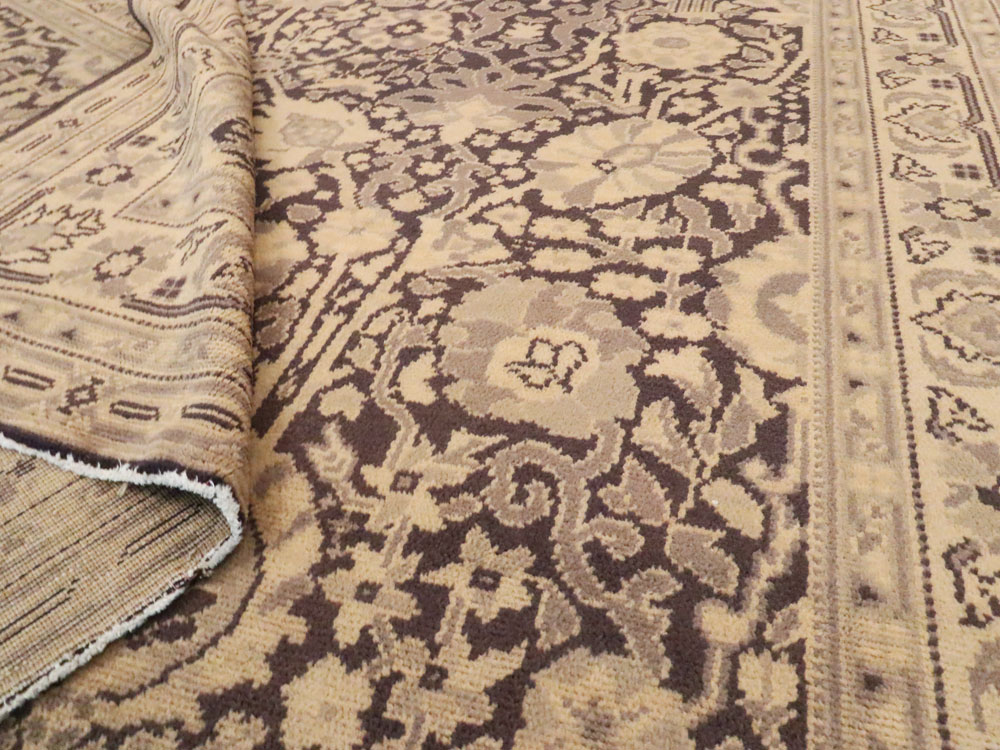 Vintage Indian Lahore Accent Carpet, No.8702 - Gss