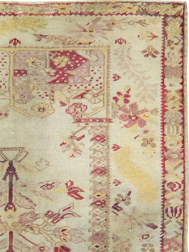 Antique Turkish Ghiordes Rug, No.8740 - Gss