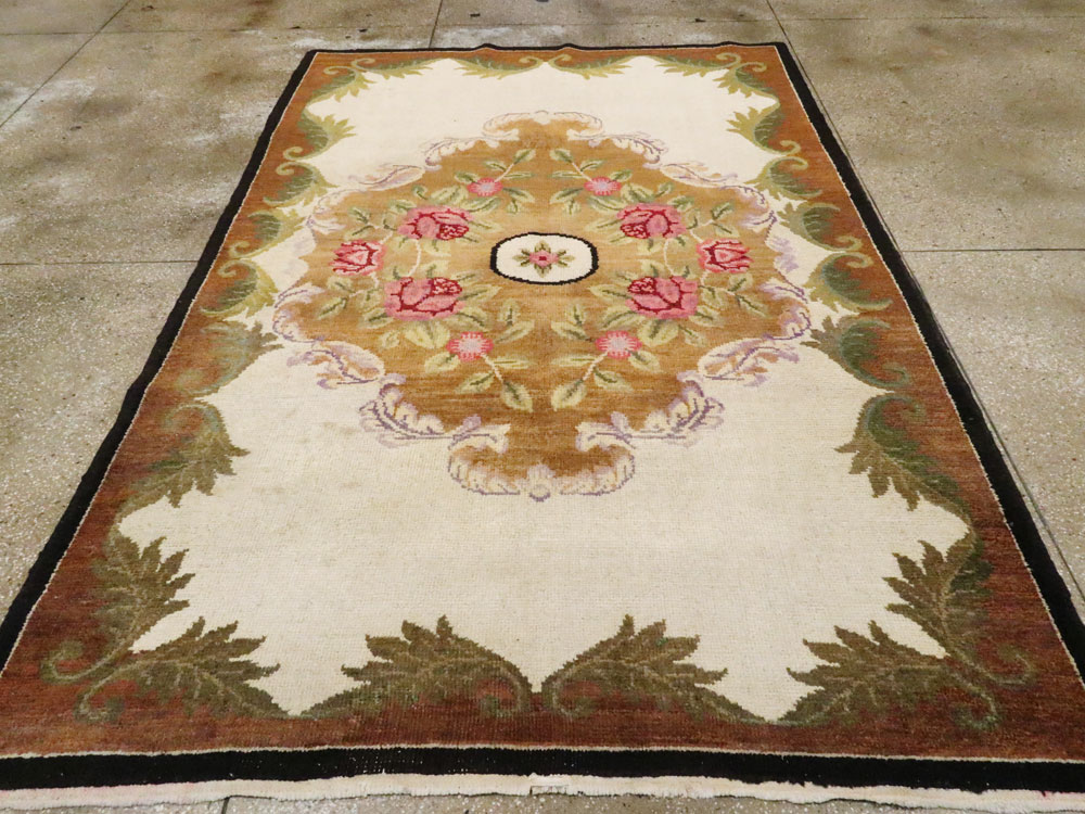 Vintage European Continental Carpet, No.8774 - Gss