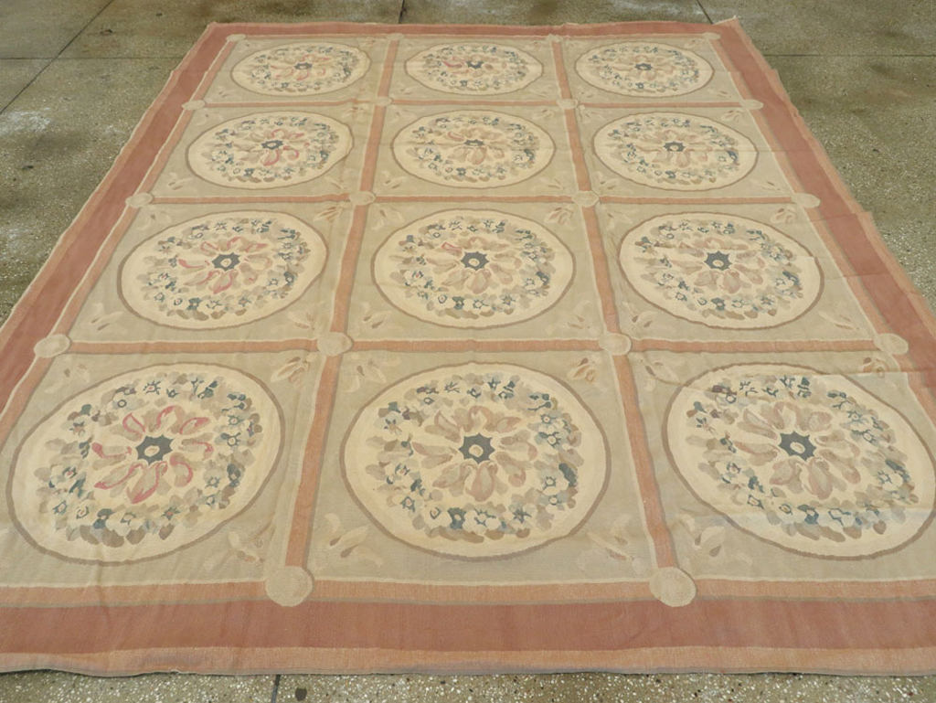 Modern Spanish Aubusson Small Room Size Carpet, No.8885 - Gss