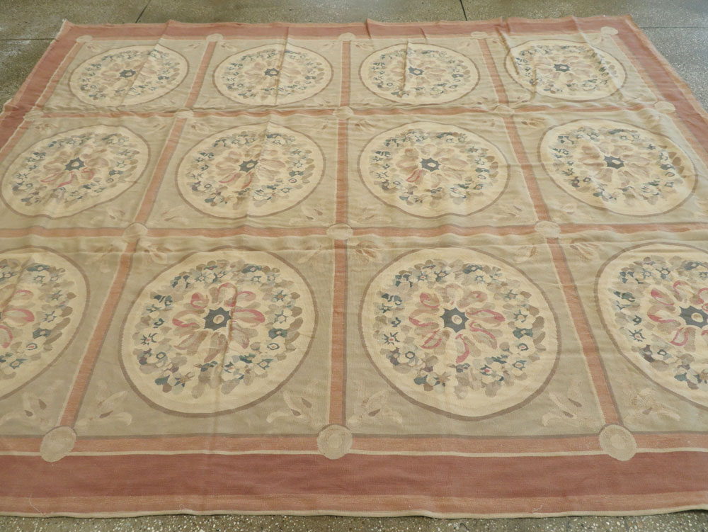 Modern Spanish Aubusson Small Room Size Carpet, No.8885 - Gss