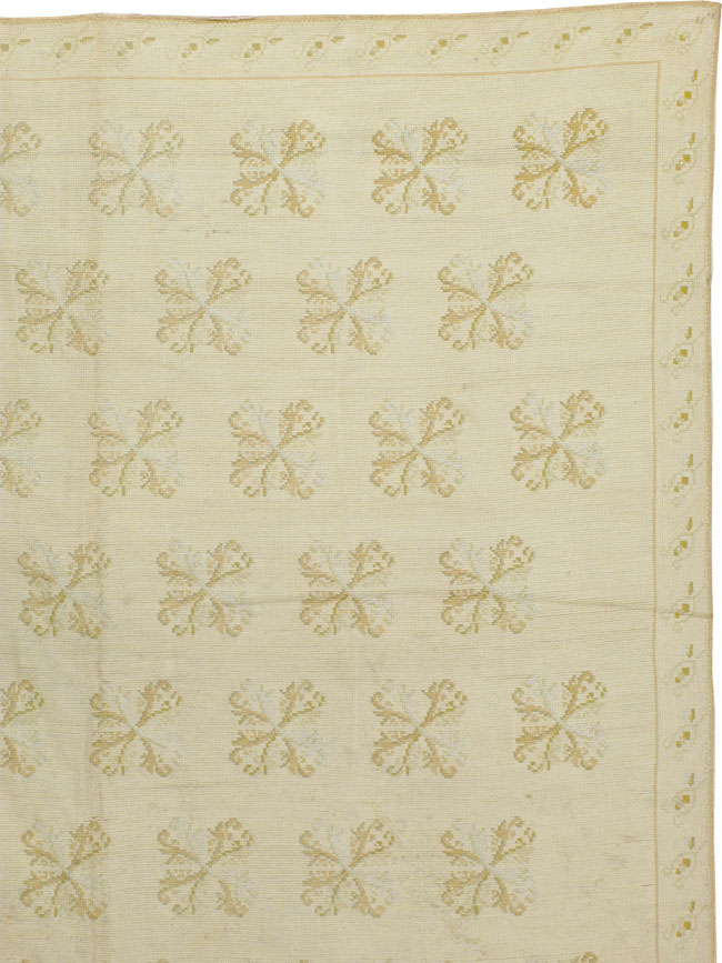 Vintage Portugal Needlepoint Carpet, No.8908 - Gss