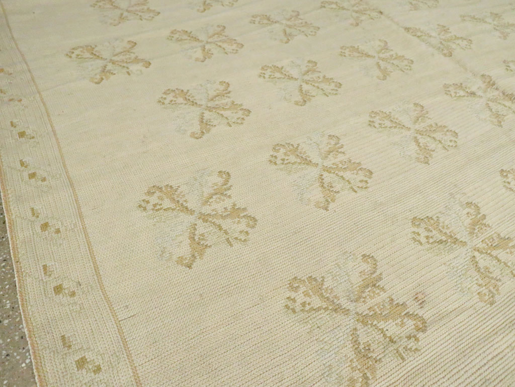 Vintage Portugal Needlepoint Carpet, No.8908 - Gss