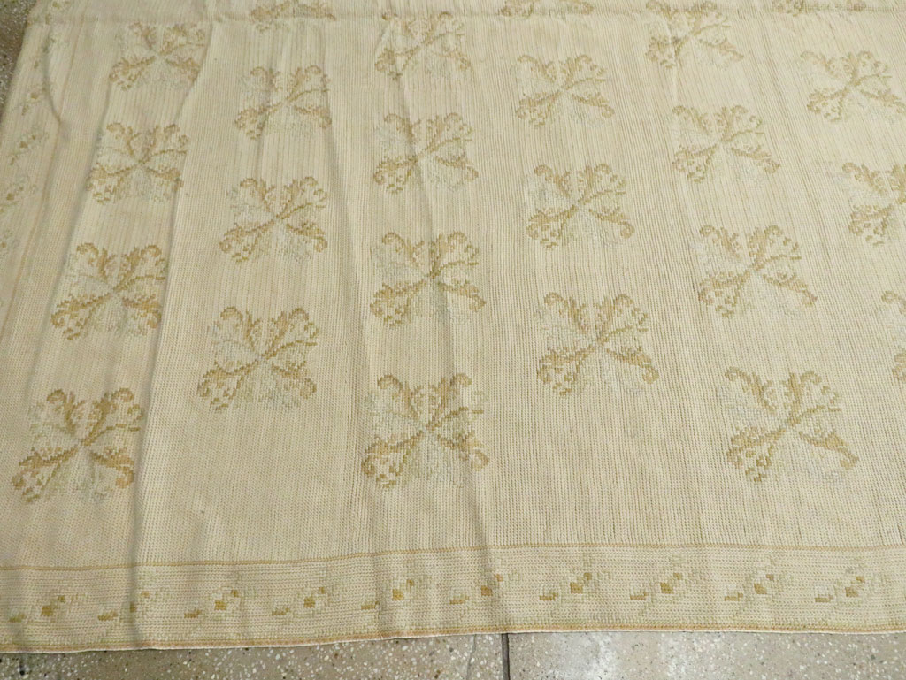 Vintage Portugal Needlepoint Carpet, No.8908 - Gss