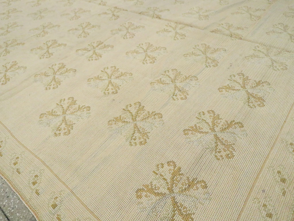 Vintage Portugal Needlepoint Carpet, No.8908 - Gss