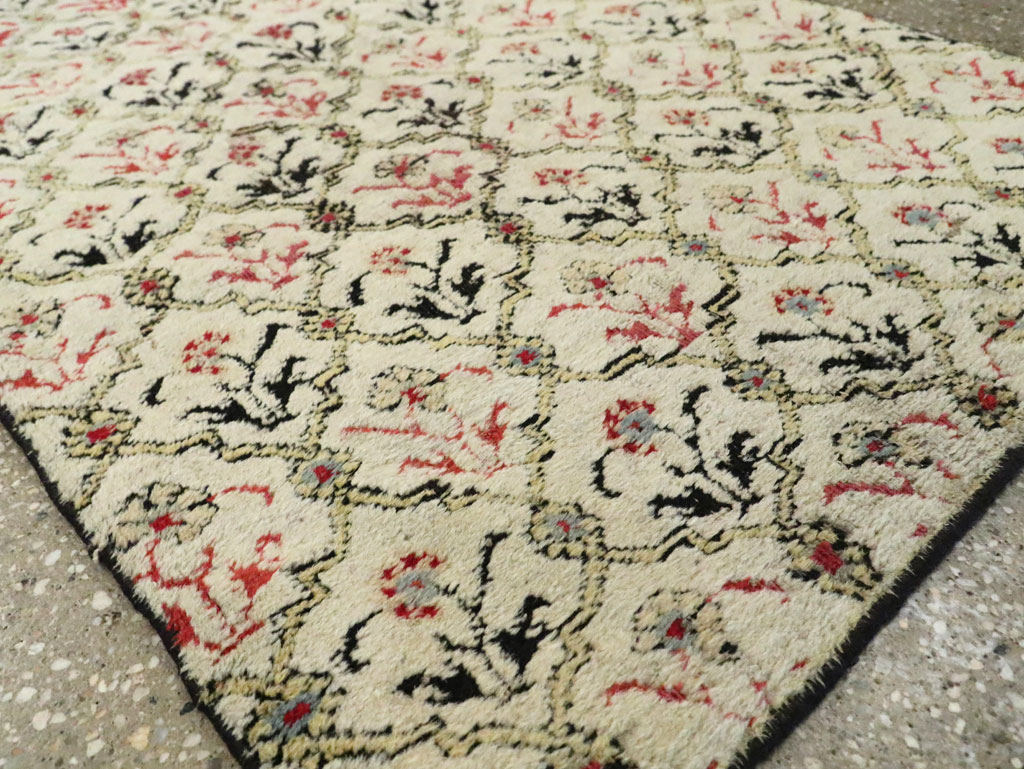 Vintage Indian Agra Runner, No.9028 - Gss