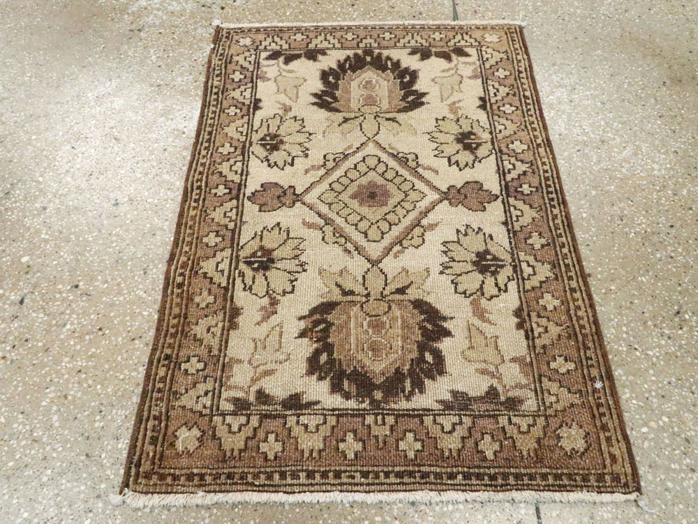 Antique Indian Agra Rug, No.9067 - Gss