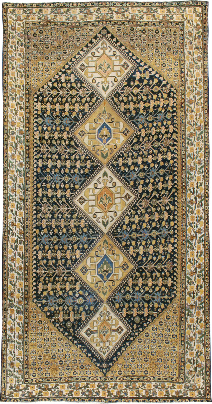Antique Persian Shiraz Gallery Carpet, No.9147 - Gss