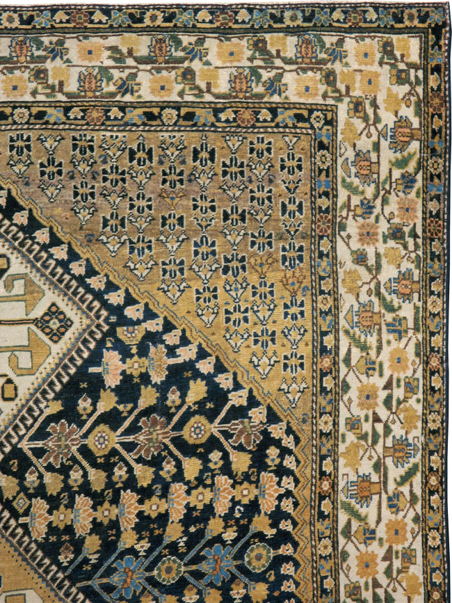 Antique Persian Shiraz Gallery Carpet, No.9147 - Gss