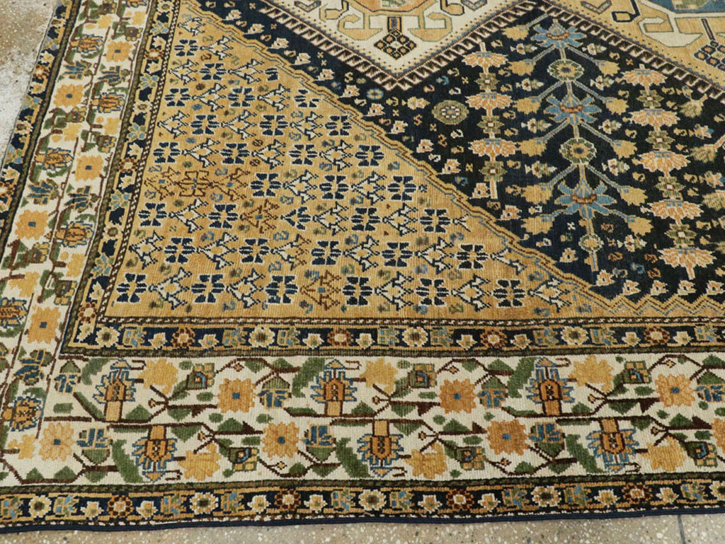Antique Persian Shiraz Gallery Carpet, No.9147 - Gss