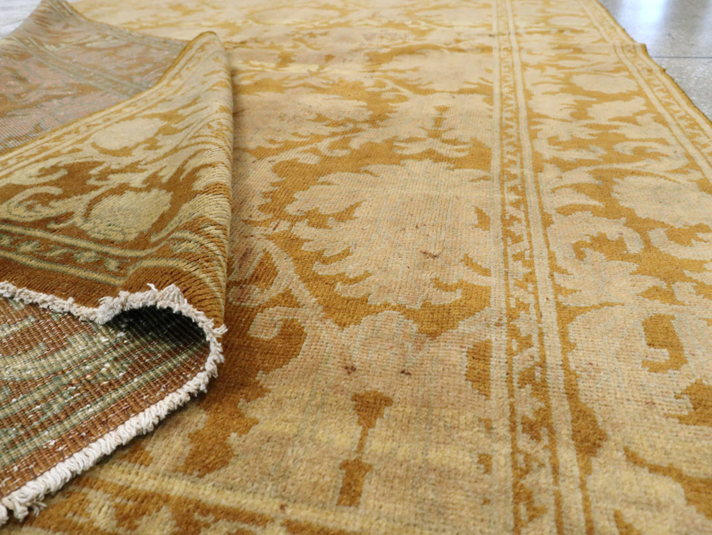 A Lahore Carpet, No.9378 - Gss