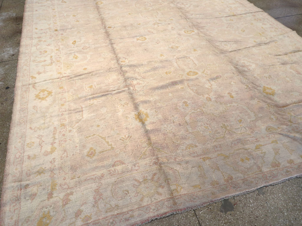 An Oushak Carpet, No.9382 - Gss