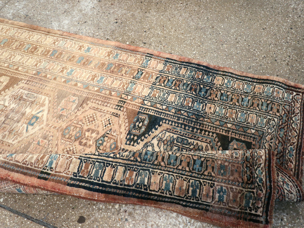 A Serab Runner, No.9482 - Gss