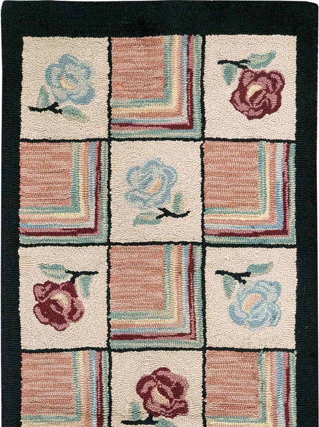 A Hook Rug Runner, No.9528 - Gss
