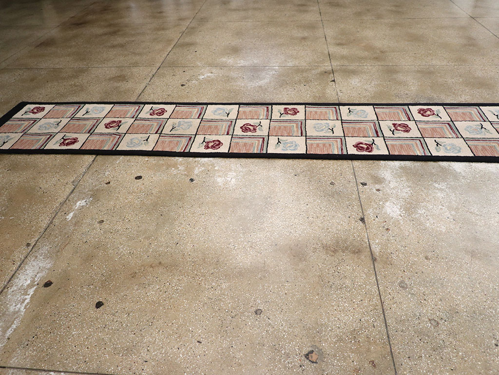 A Hook Rug Runner, No.9528 - Gss