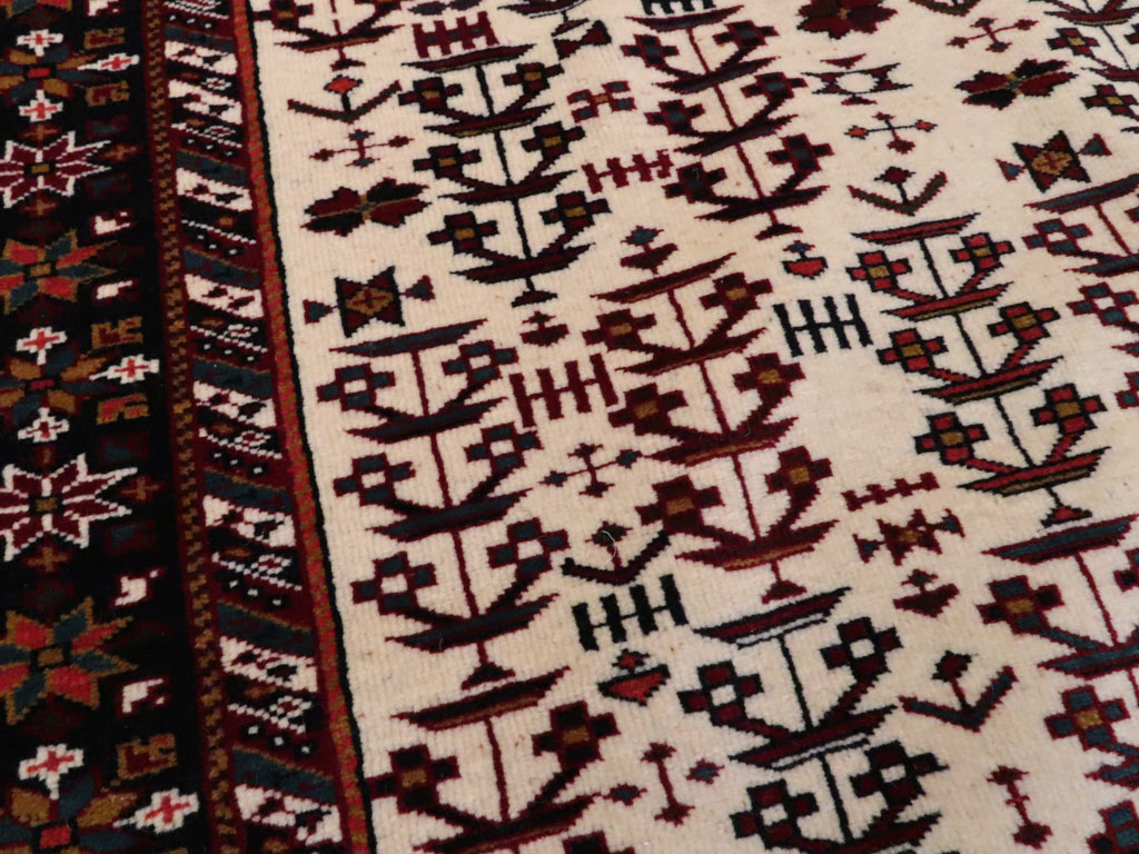 Vintage Persian Qashqai Carpet, No.9616 - Gss