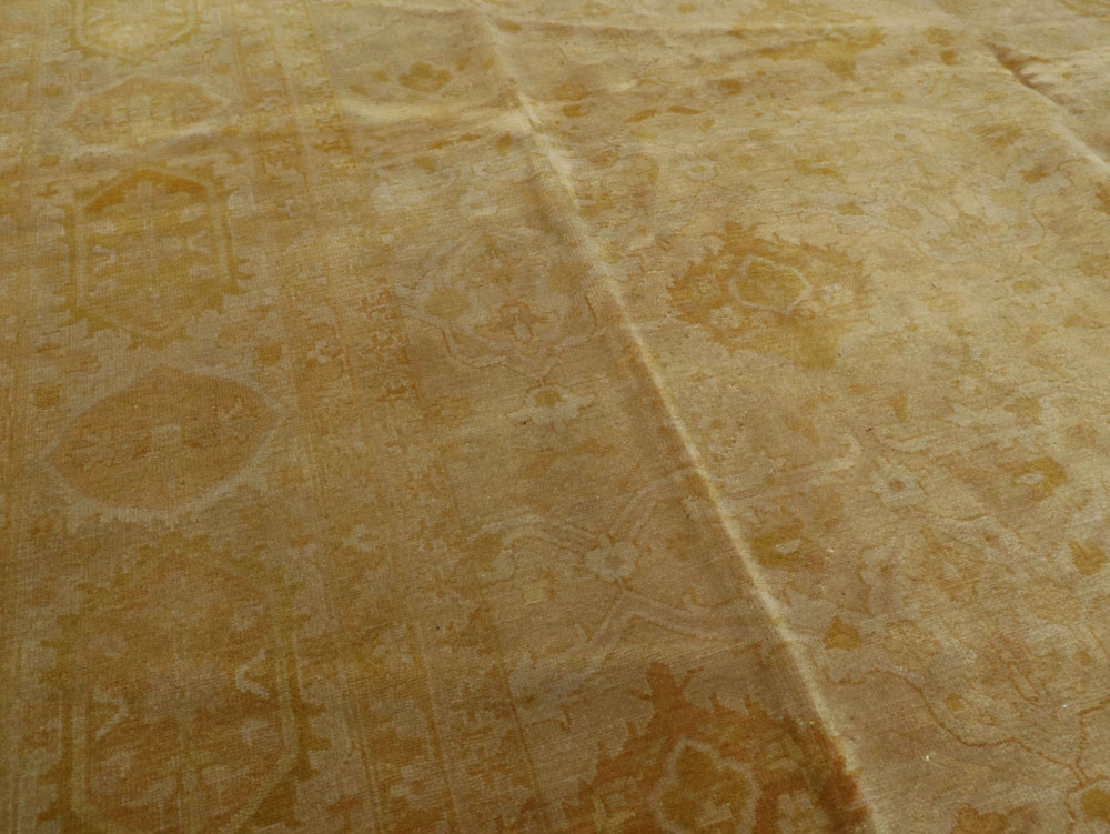 Antique Indian Lahore Square Carpet, No.9726 - Gss