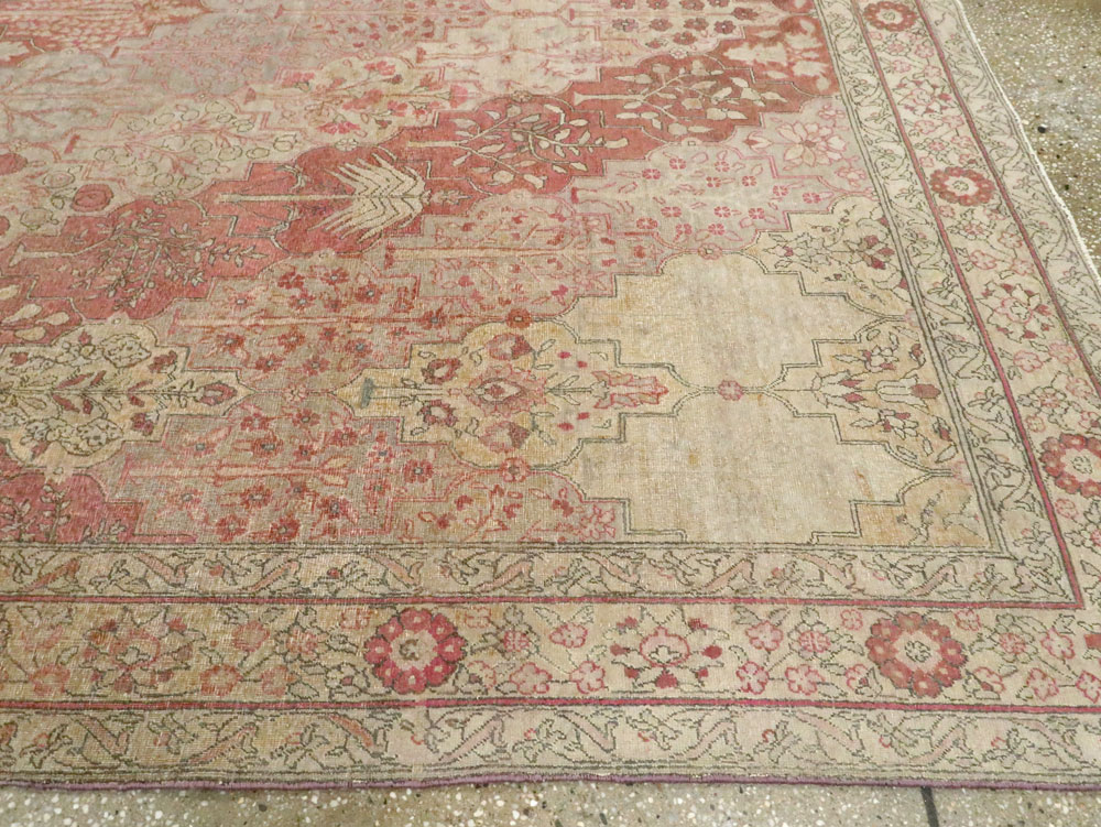 Antique Herekeh Carpet, No.9899 - Gss
