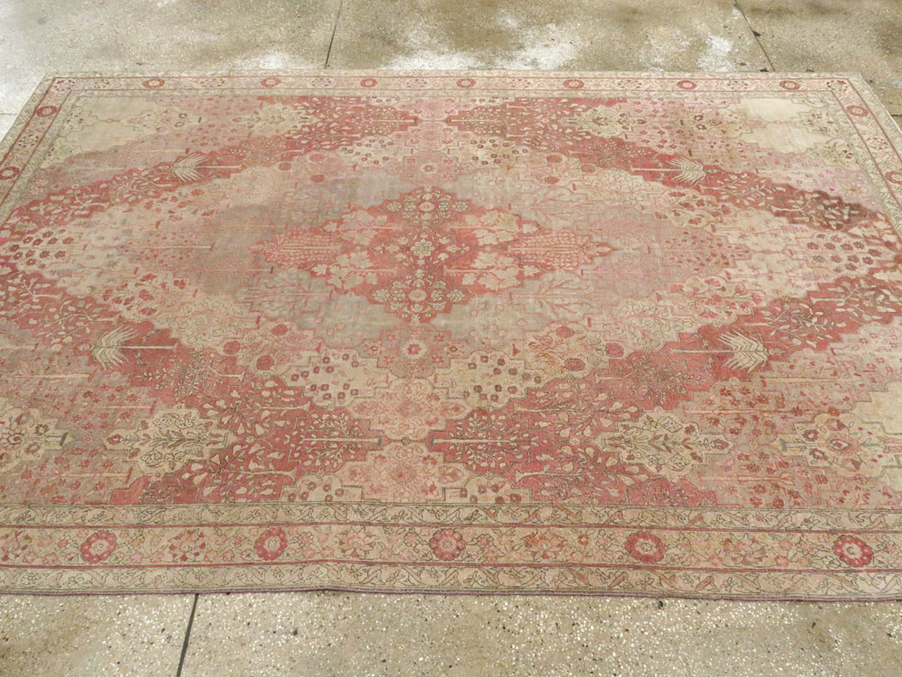 Antique Herekeh Carpet, No.9899 - Gss