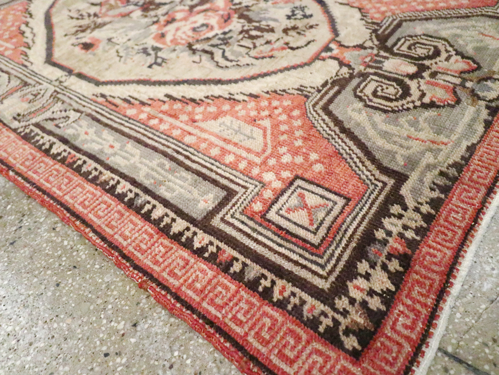 A Ghiordes Rug, No.9936 - Gss