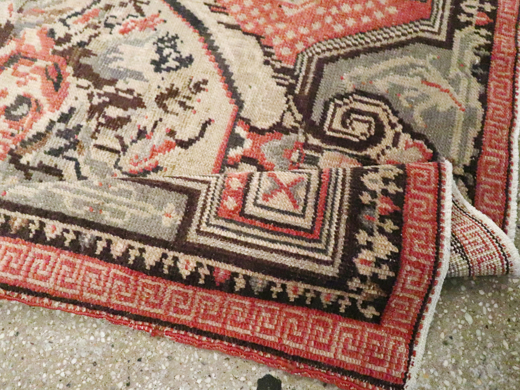 A Ghiordes Rug, No.9936 - Gss