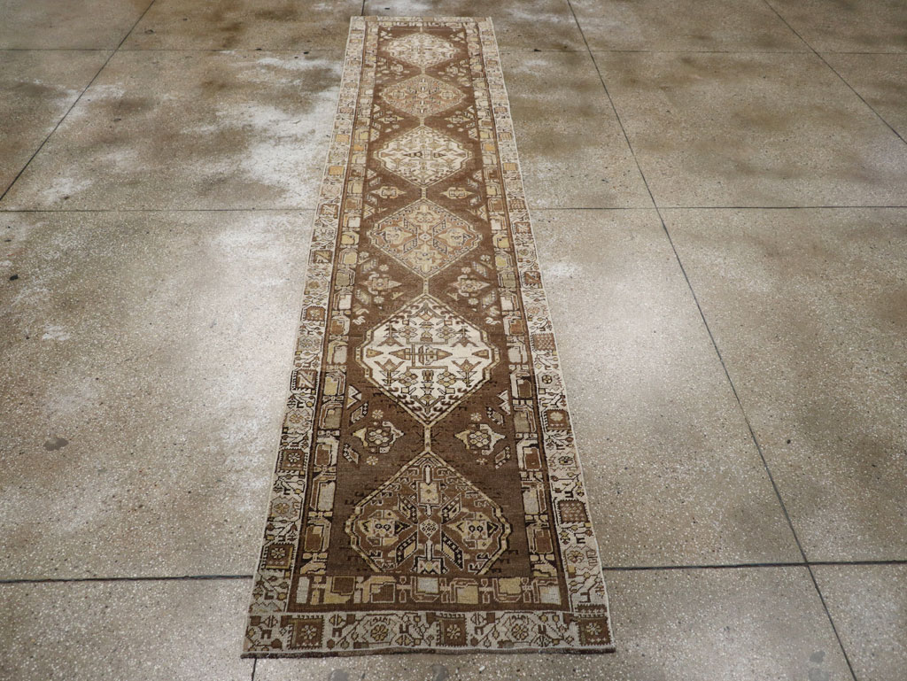 A Serab Runner, No.9949 - Gss